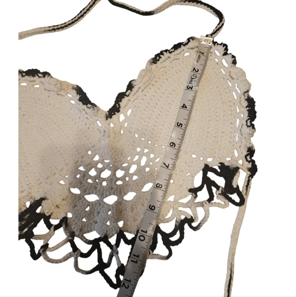 Hand Crafted Crochet Crop-Top Handmade Ombré black & White Bikini cover-up - Picture 15 of 17